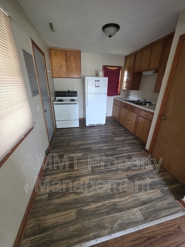 Photo - 349 22nd Ave SW