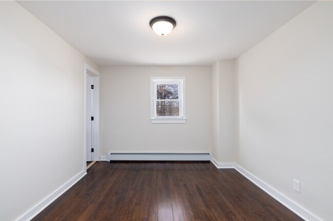 Photo - 28 Aircraft Rd