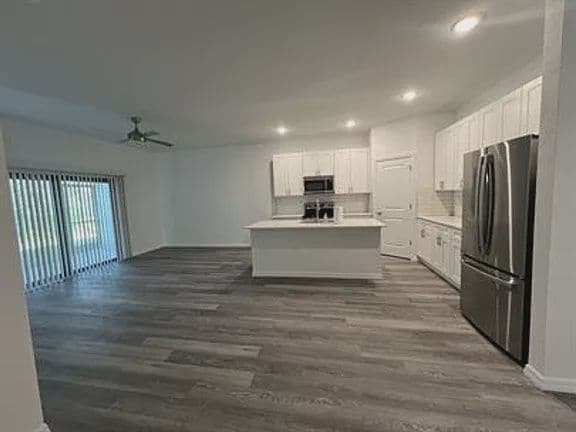 Building Photo - 1153 Oceanic Rd