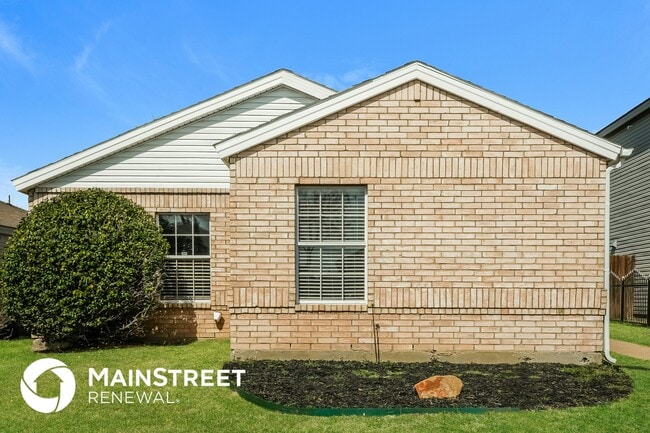 Building Photo - 10255 Carolina Oaks Dr