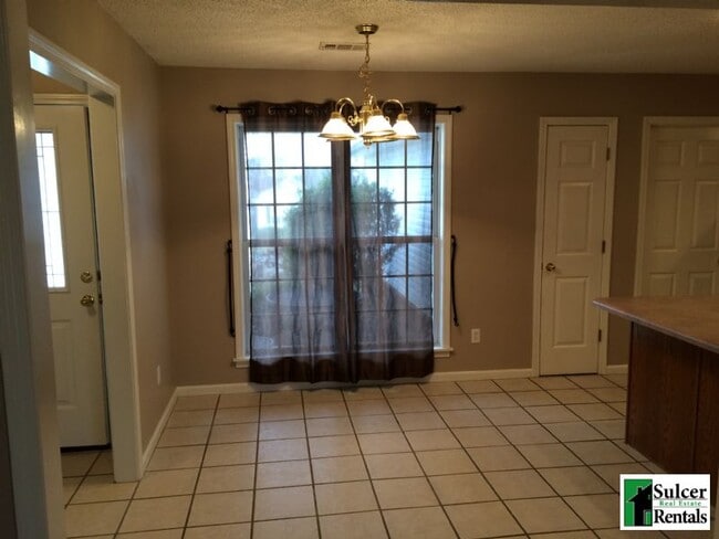 Photo - 2109 Bristol Dr