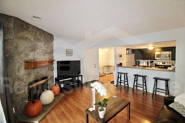 Photo - 6388 Oak Ct Unit 207