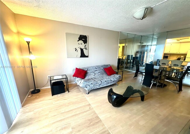 Photo - 16851 NE 23rd Ave Unidad A217