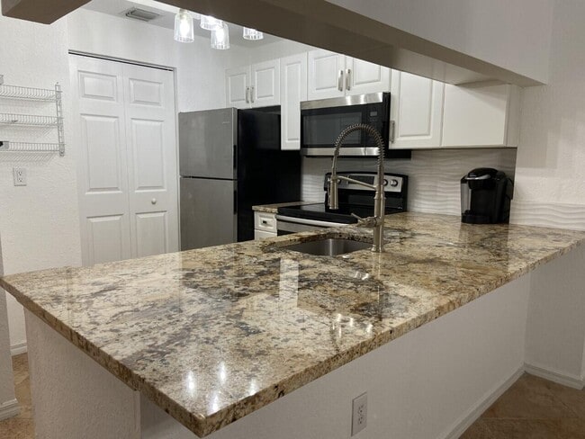Building Photo - 2812 Grande Pkwy Unit 202 Rental