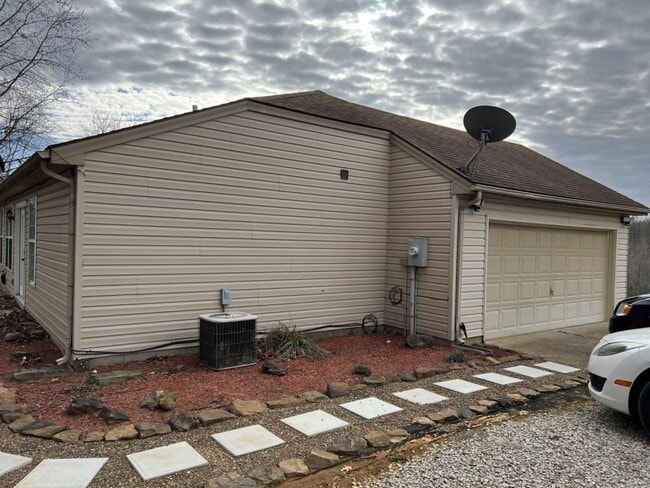 Photo - 8643 Knottsville-Mount Zion Rd