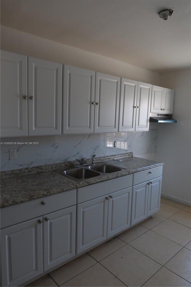 Building Photo - 4100 Palm Ave Unit 15 Rental