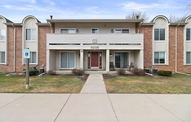 Building Photo - 44489 Savery Dr Unit 44489 Rental