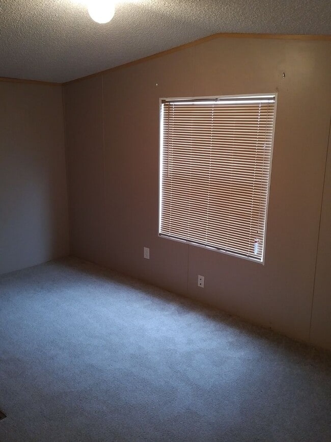 Photo - BLANCHARD AREA-3/2 MOBILE HOME WITH LARGE ...