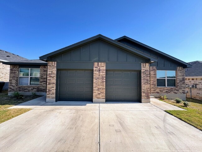 Photo - 1206 Lehmann Dr Unidad B