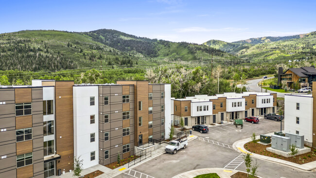 Photo - Slopeside Village Apartments and Townhomes