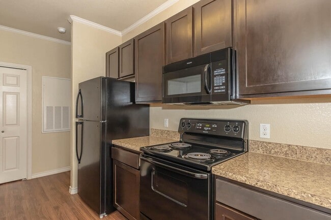 Photo - 1617 Northwest Blvd Unit 623