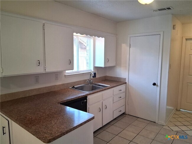 Photo - 1701 Lennox Ave