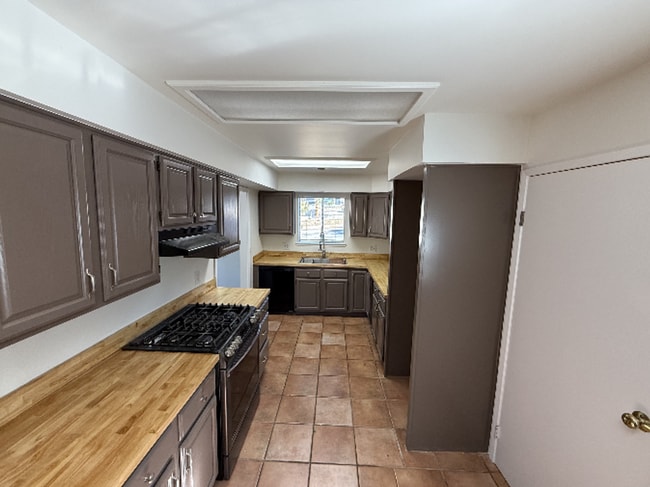 Photo - 4370 Lobos Ave