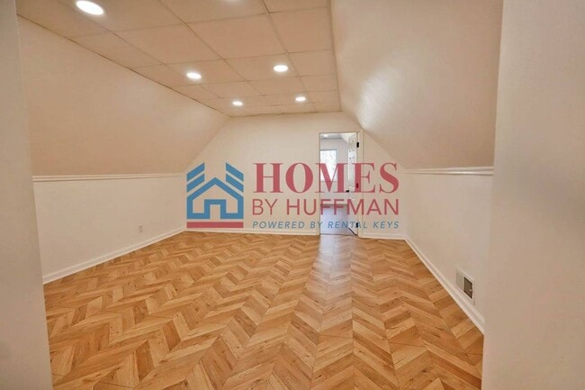 Photo - 910 Harriet St Unidad B