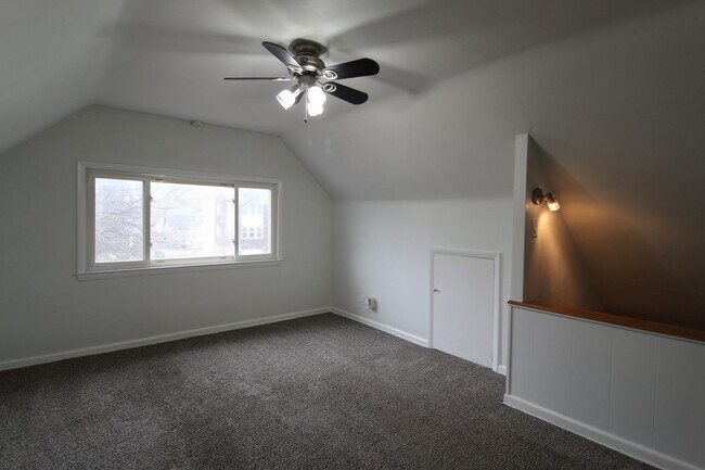 Photo - ONE BEDROOM APARTMENT NEAR KU MED Unit 1312 W 39TH ST. #3