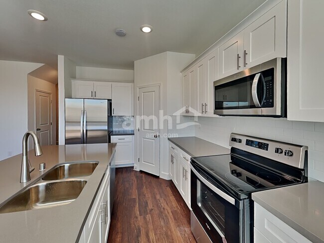 Photo - 2737 Fierce Star Ave