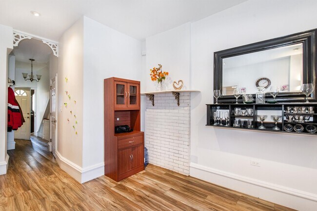 Photo - 609 59th St Unit 1