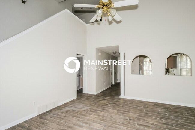 Photo - 3 Bedroom Pet-Friendly Home in CORDOVA, TN with Main Street Renewal