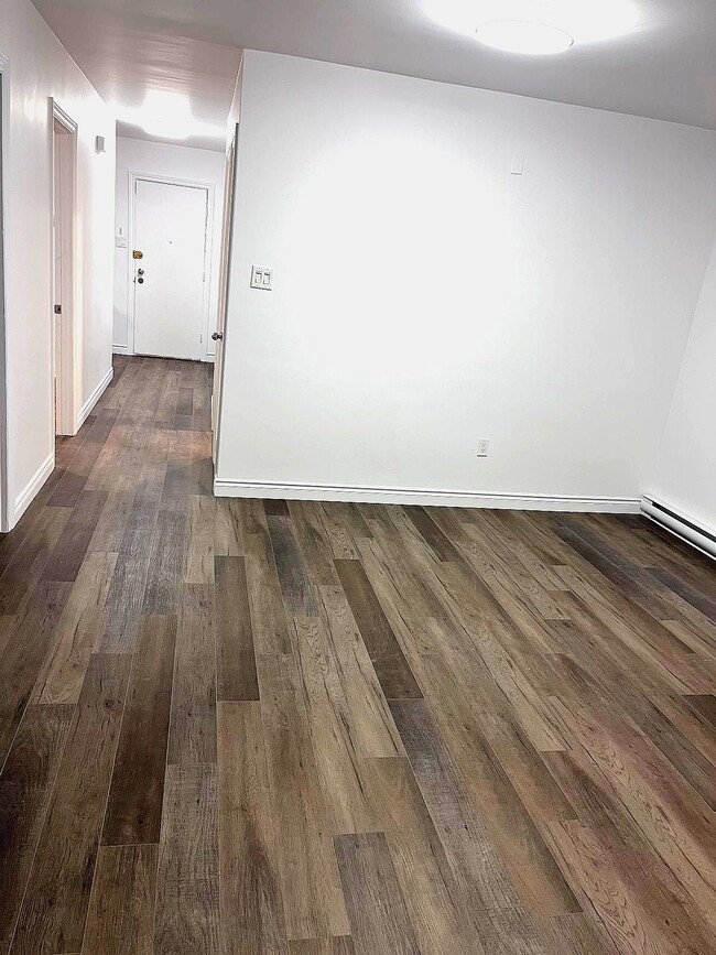 Photo - 7489 Av De Châteaubriand Unit 2