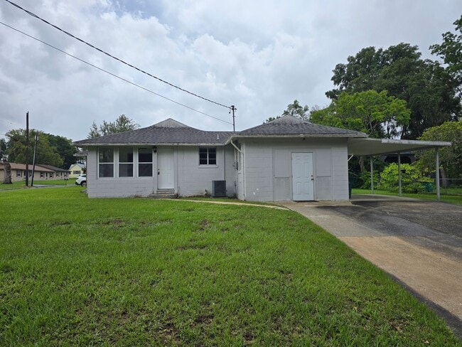 Building Photo - Adorable 2/1 House near Downtown Inverness!!!
