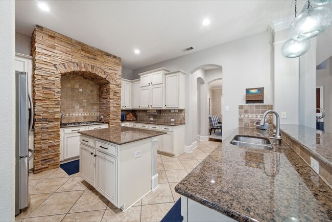 Photo - 2547 Marufo Vega Dr