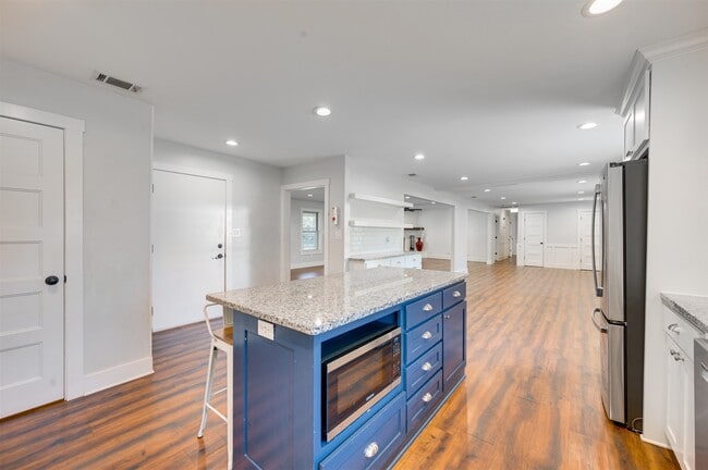 Photo - 215 Perryman Rd