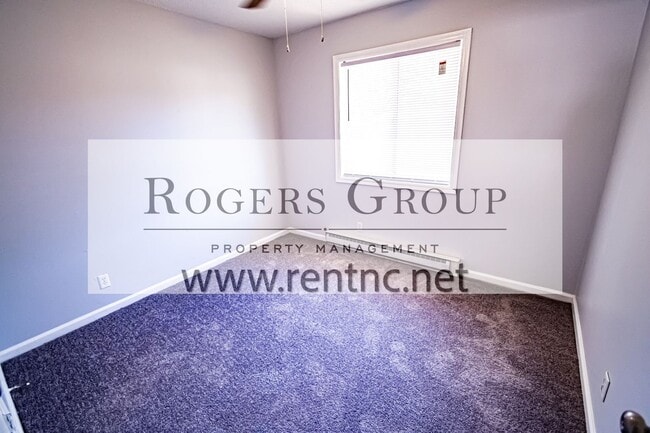 Photo - 106 Westbury Dr