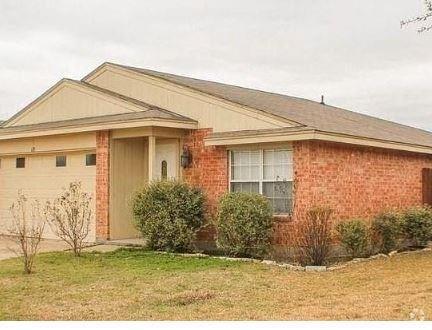 Building Photo - 618 Blueberry Hill Ln Rental