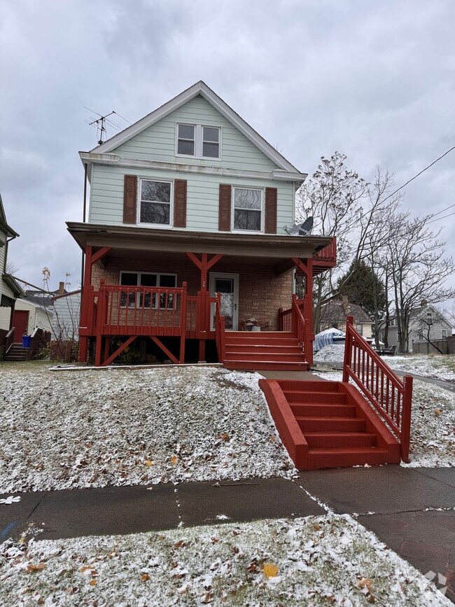 Building Photo - 925 Winslow Ave Rental