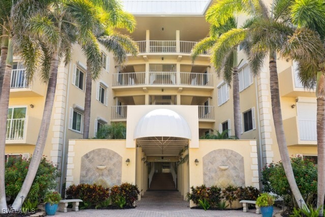 Photo - 3000 Gulf Shore Blvd N Unidad 207