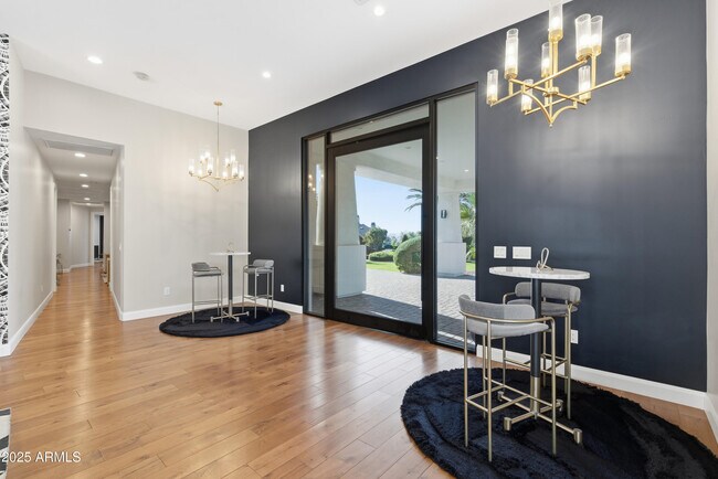 Photo - 4601 N Royal View Dr