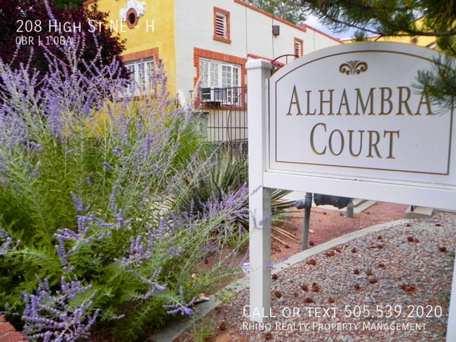 Building Photo - 208 High St NE Unit H