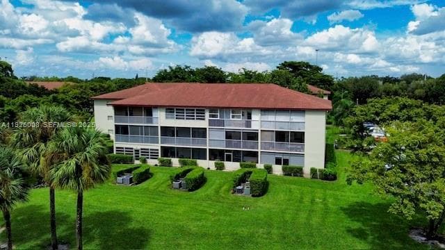 Building Photo - 150 SW 134th Way Unit 203R