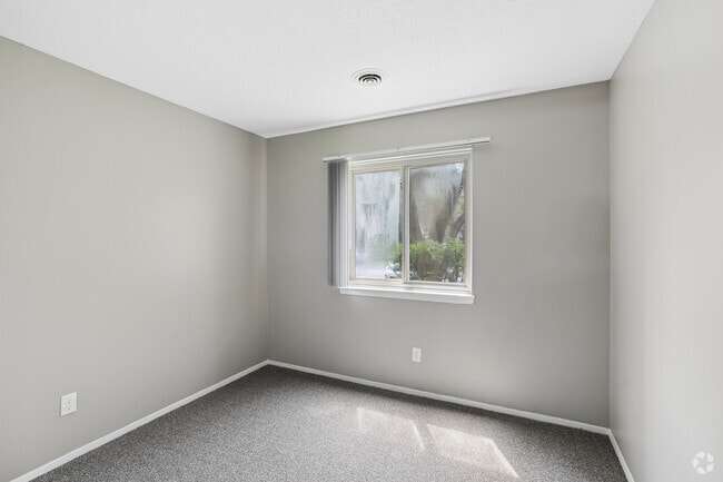 2BR, 1BA - 740SF - Second Bedroom
