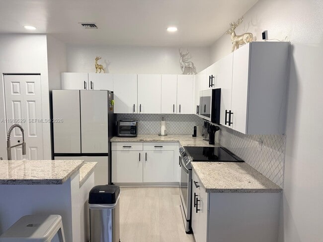 Photo - 1022 NE 42nd Terrace