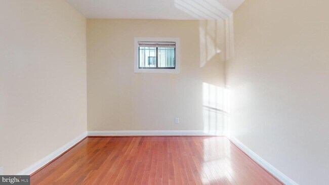 Photo - 315 Evarts St NE Unit T6