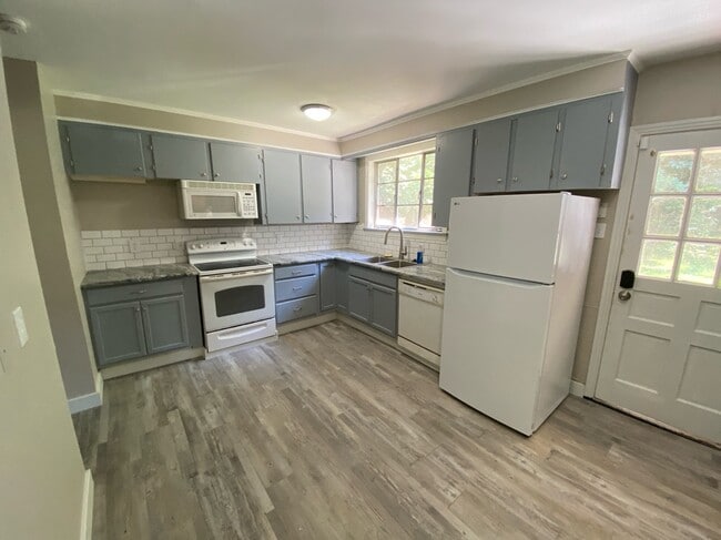 Photo - 1455 Parkside Dr