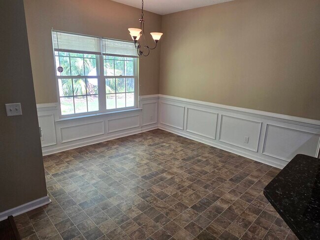 Photo - 1256 Peacock Trail