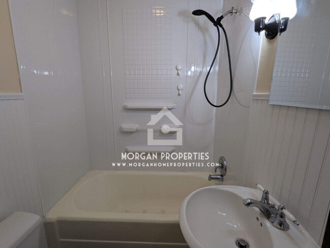 Photo - 2024 N B St