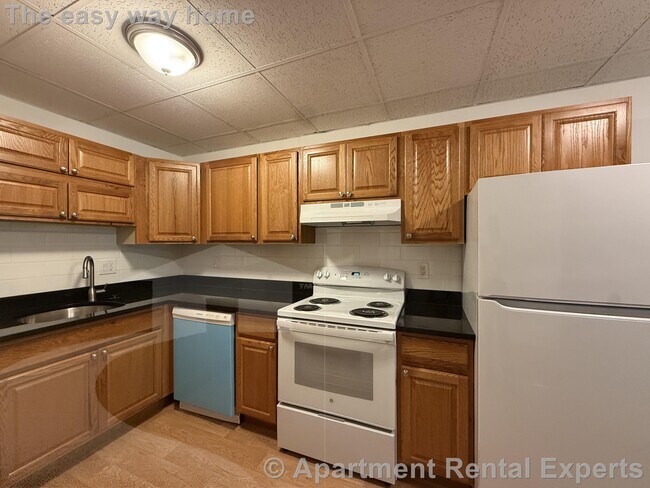 Building Photo - 88 Beacon St Unit #31 Rental