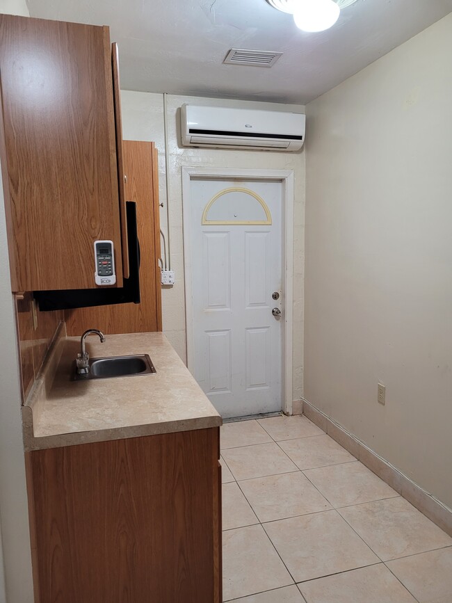 Building Photo - 1330 SW 102nd Ct