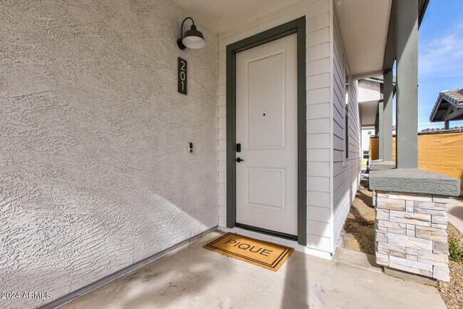 Photo - 35155 N Thompson Rd Unit 2C