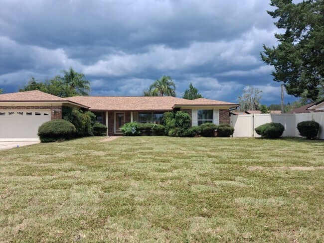 Building Photo - 577 Cody Dr