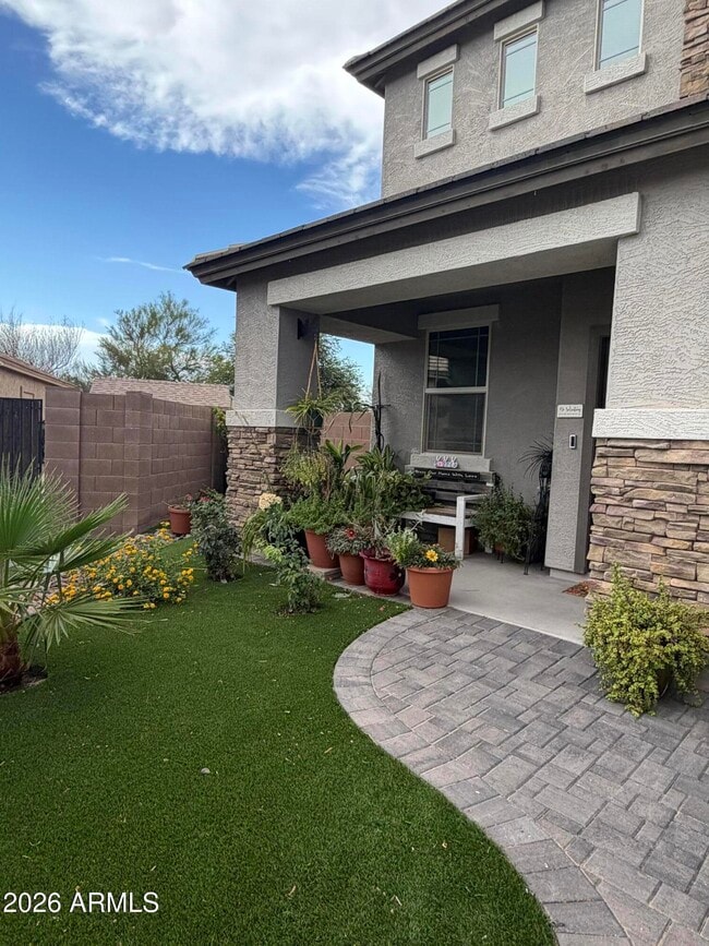 Photo - 2924 N Taylor Ln