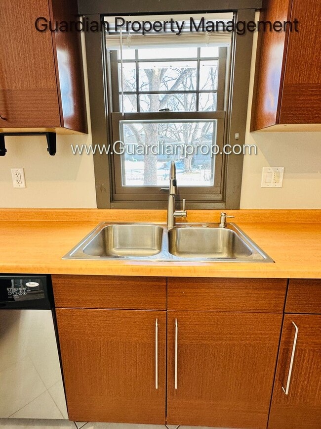Photo - Richfield Single Family Home, Fenced Yard, 2 Car Garage, Dishwasher
