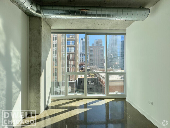 Building Photo - 108 W Chicago Ave Unit 608 Rental