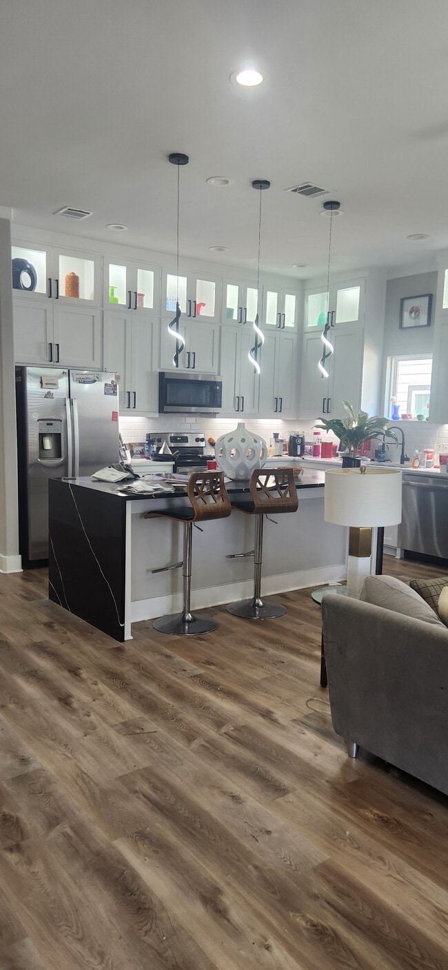 Photo - 1322 Strickland St