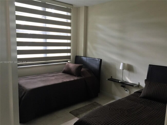 Photo - 5161 Collins Ave Unit 207