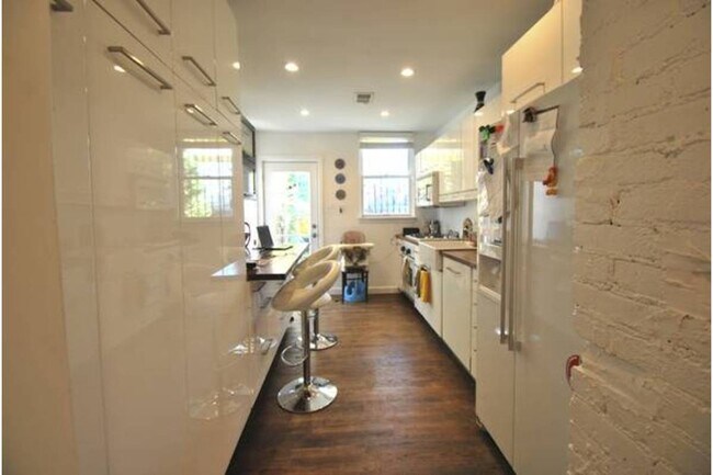 Photo - 1506 1st St NW