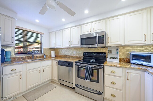 Building Photo - 332 Charlemagne Blvd Unit H101